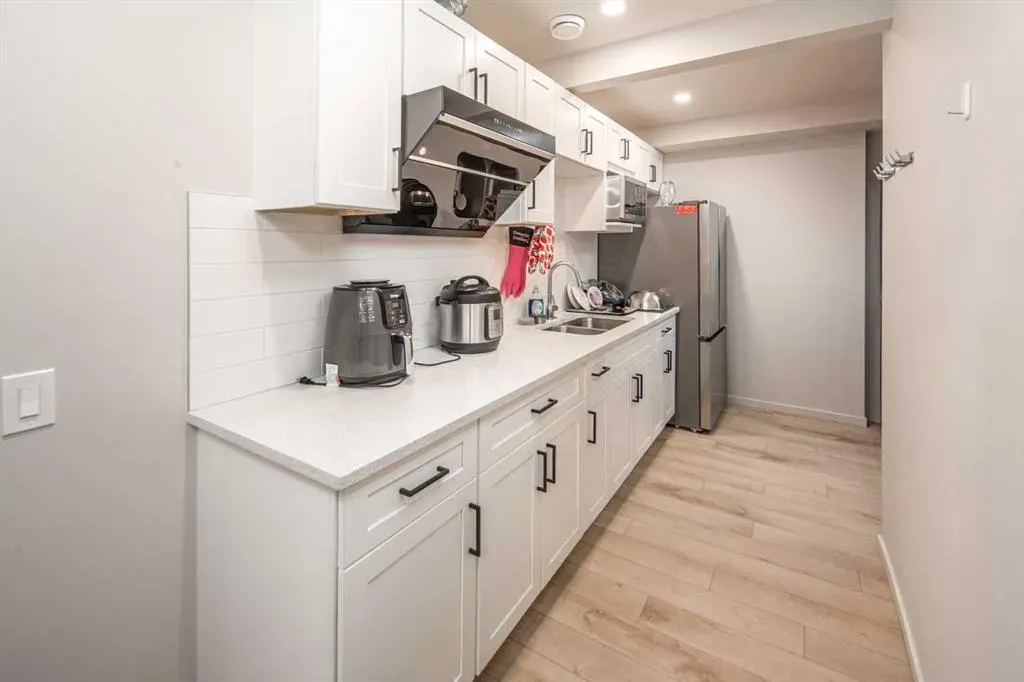 76 Yorkville Landing SW