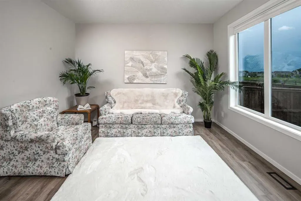 76 Yorkville Landing SW