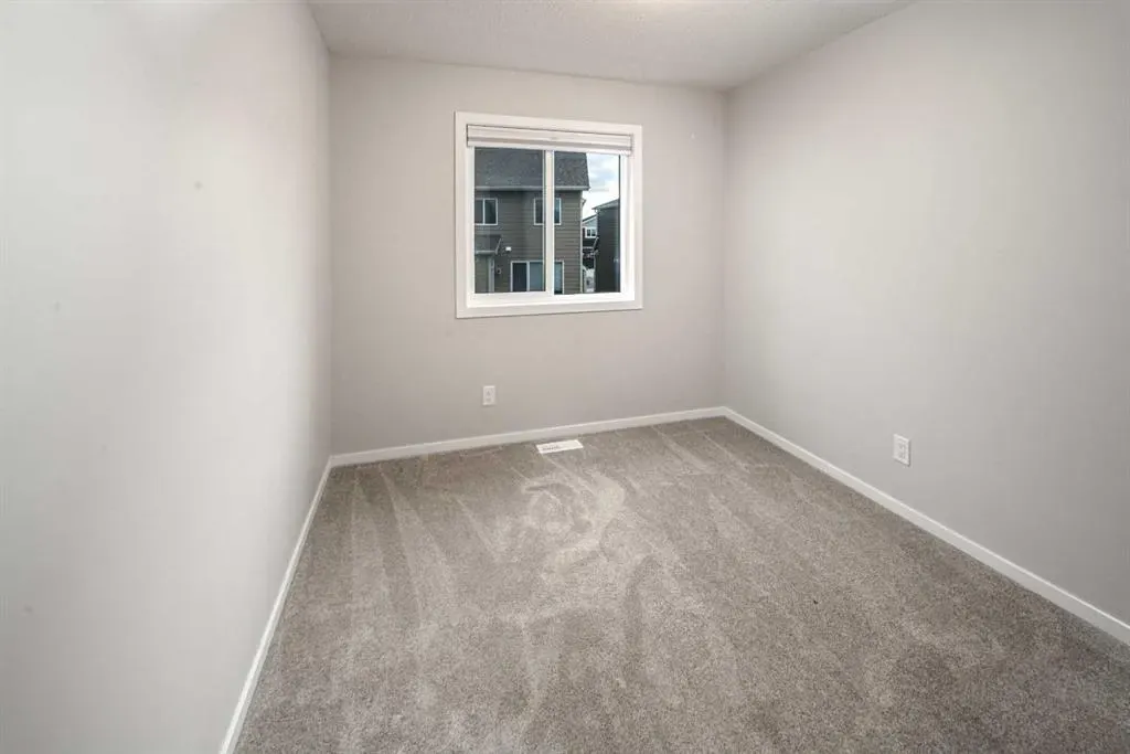 76 Yorkville Landing SW