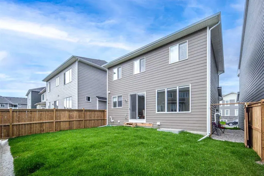 76 Yorkville Landing SW