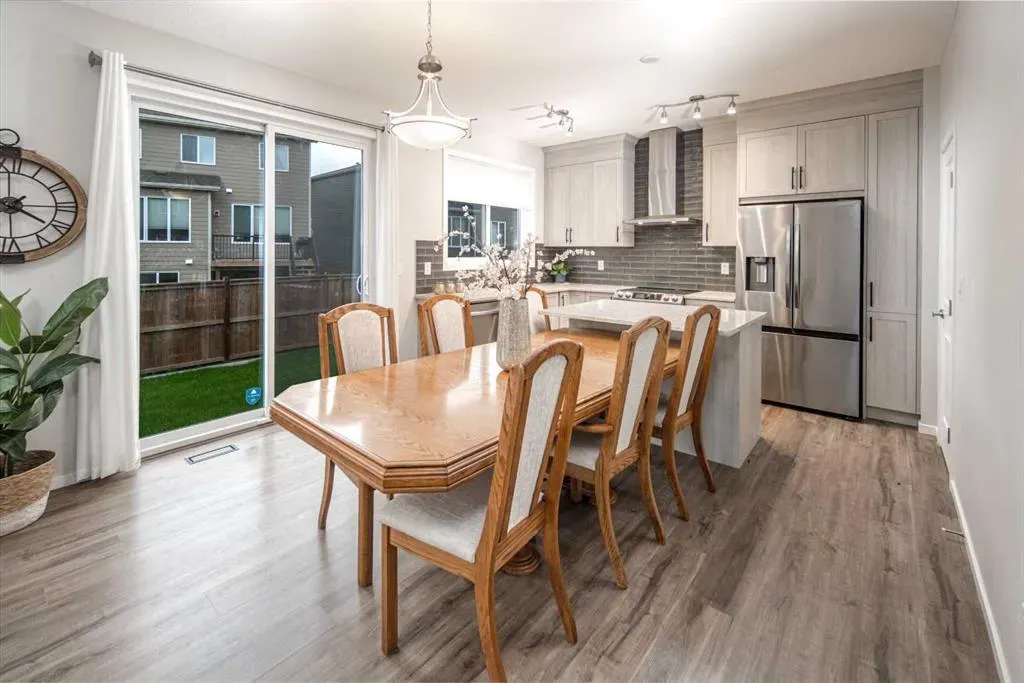 76 Yorkville Landing SW