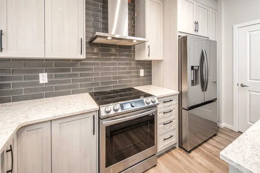 76 Yorkville Landing SW