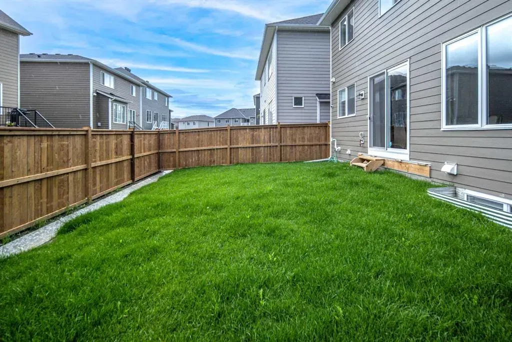 76 Yorkville Landing SW