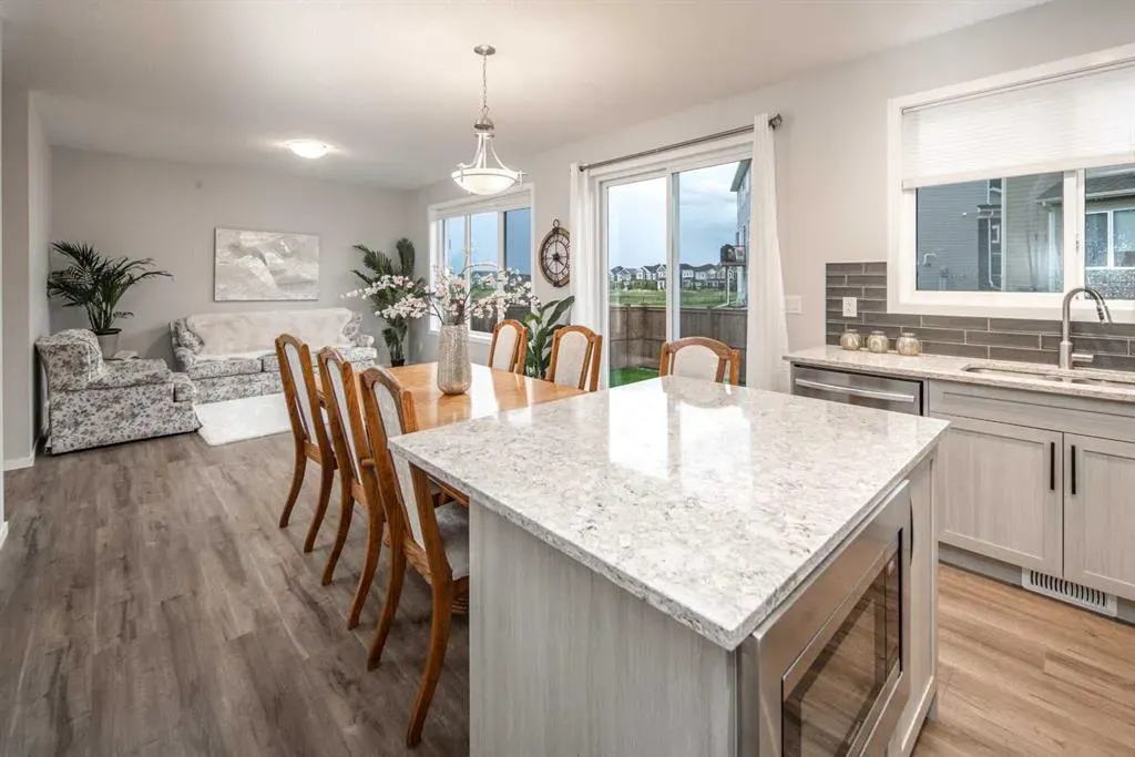 76 Yorkville Landing SW