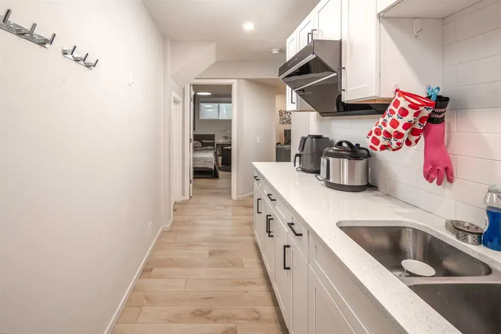 76 Yorkville Landing SW