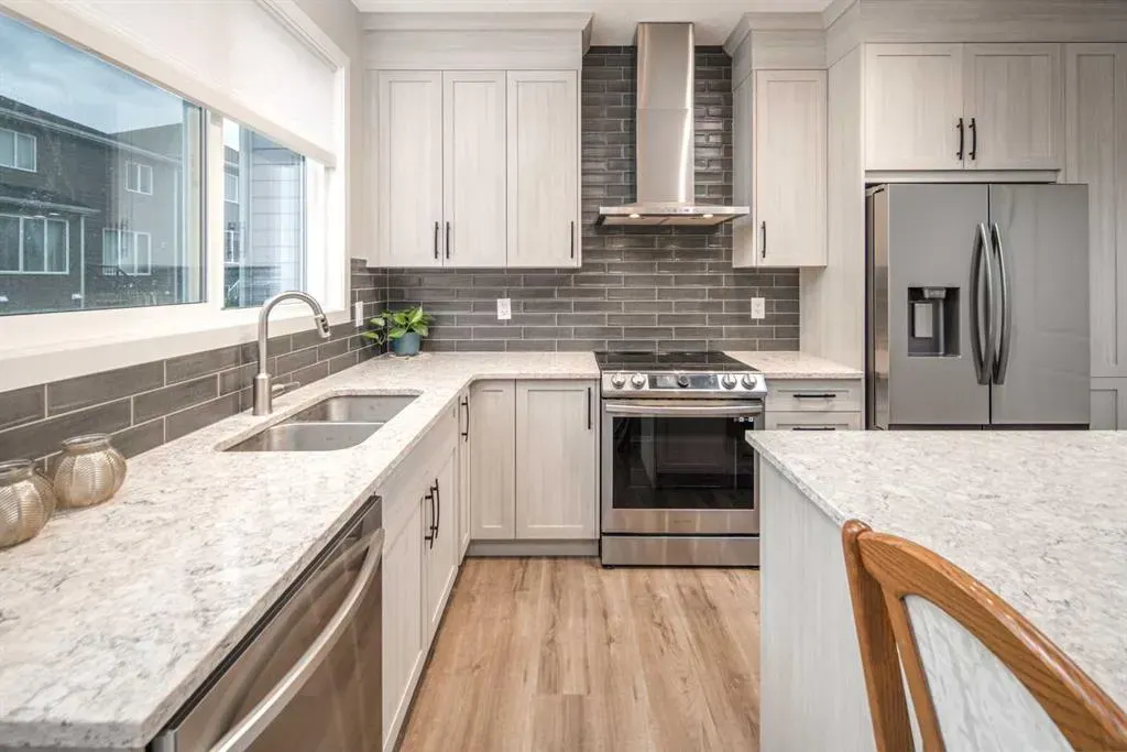 76 Yorkville Landing SW