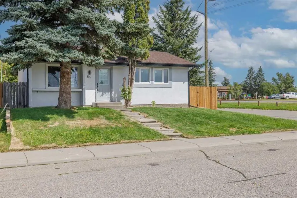 64 Malvern Crescent NE