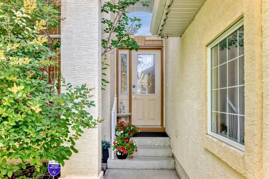 40 Royal Highland Court NW