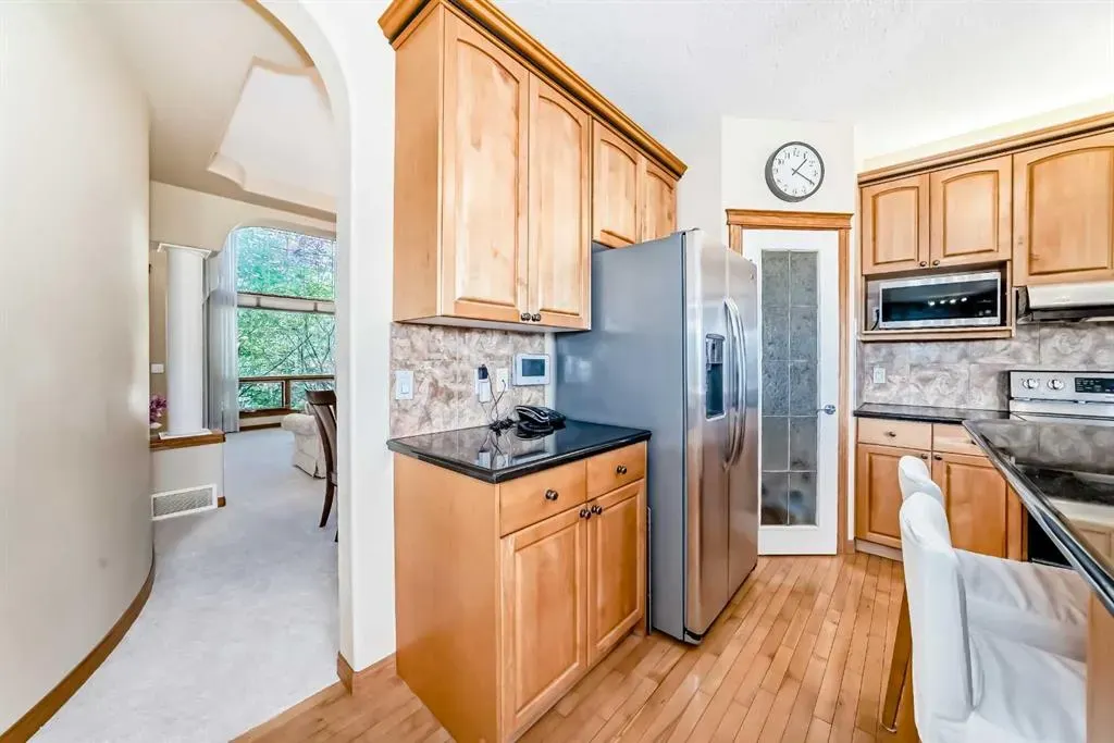 40 Royal Highland Court NW