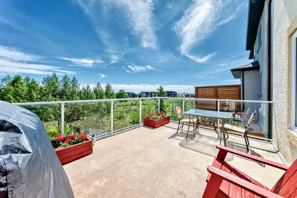 40 Royal Highland Court NW