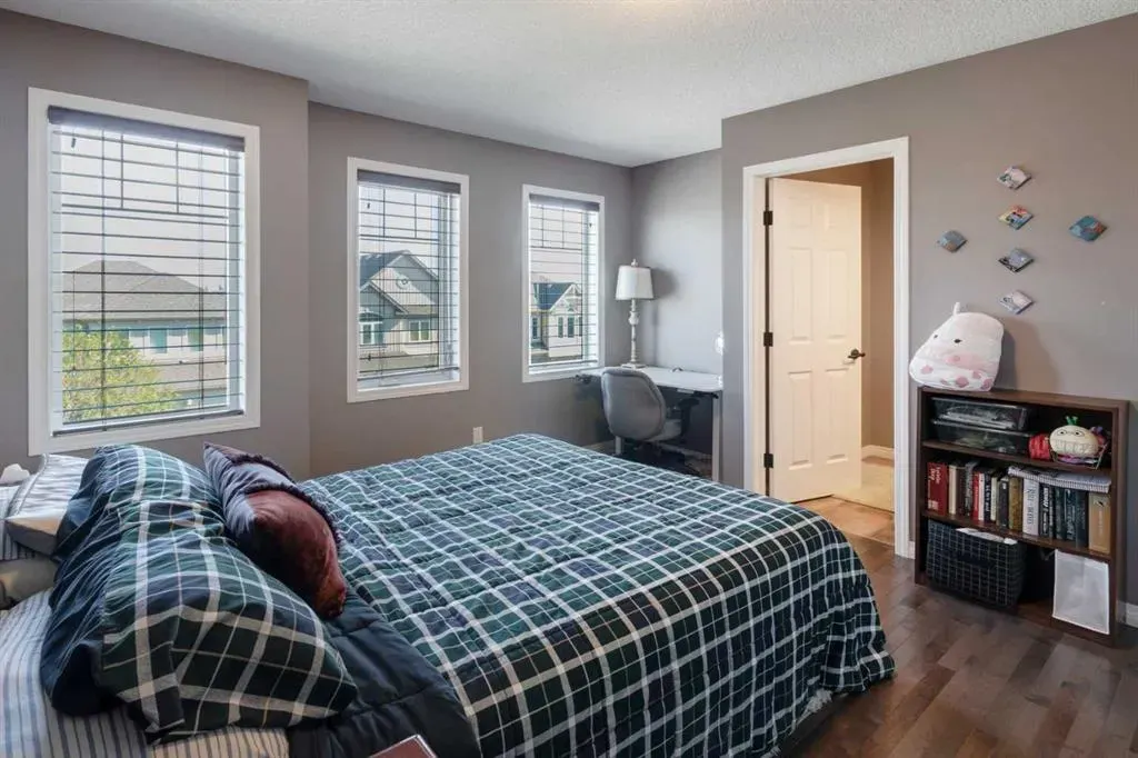 157 Windstone Avenue SW