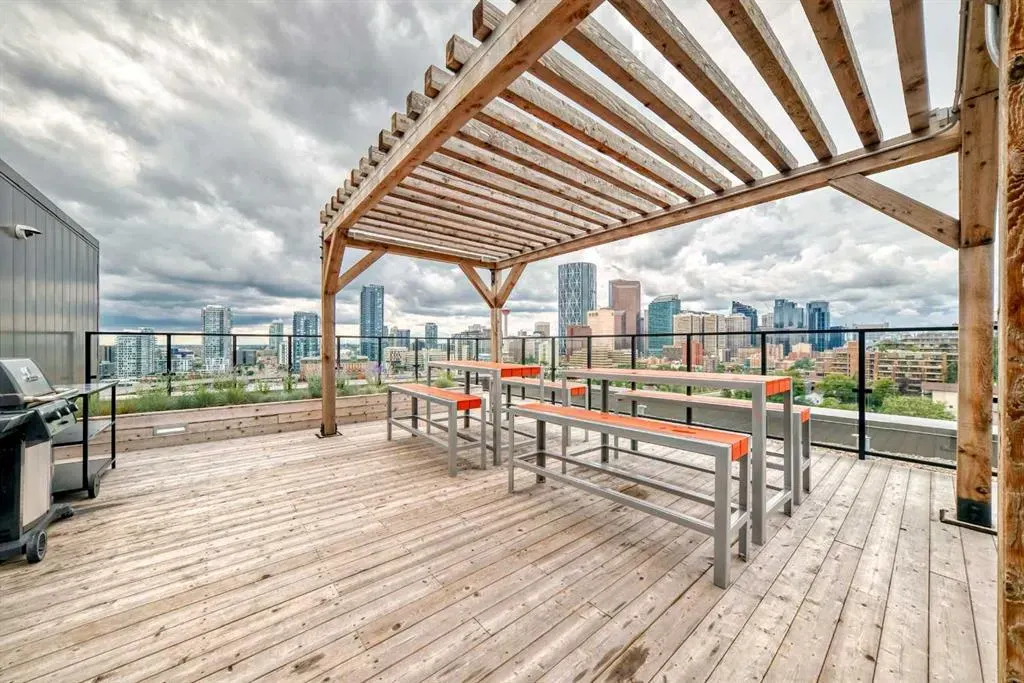 123 4 Street NE, #814