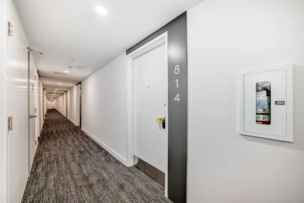 123 4 Street NE, #814