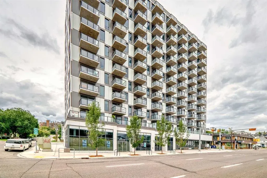 123 4 Street NE, #814