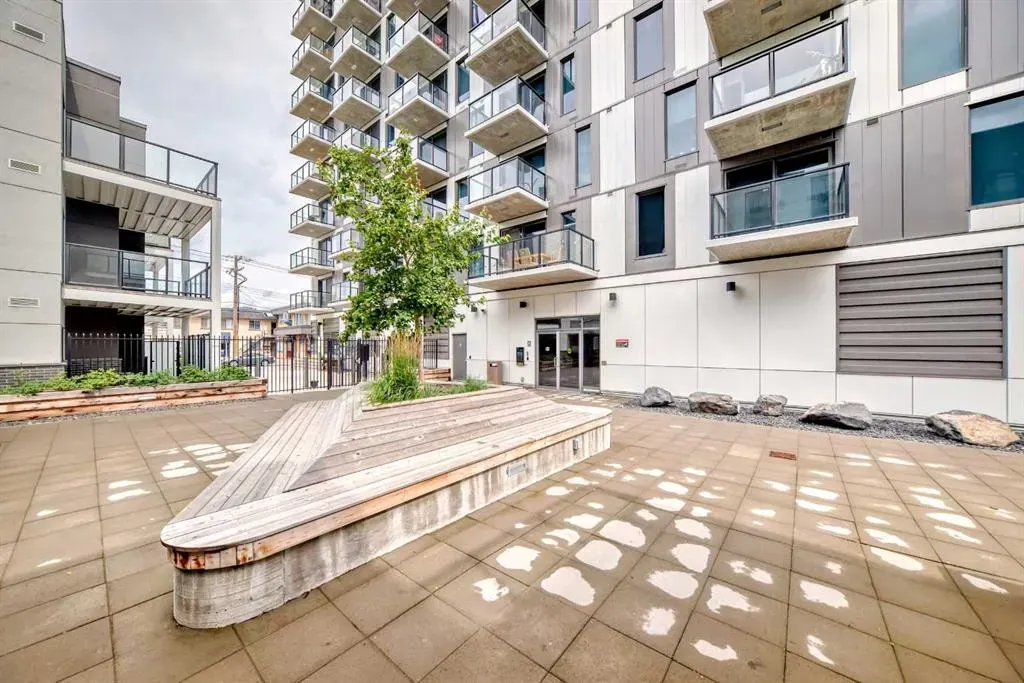 123 4 Street NE, #814