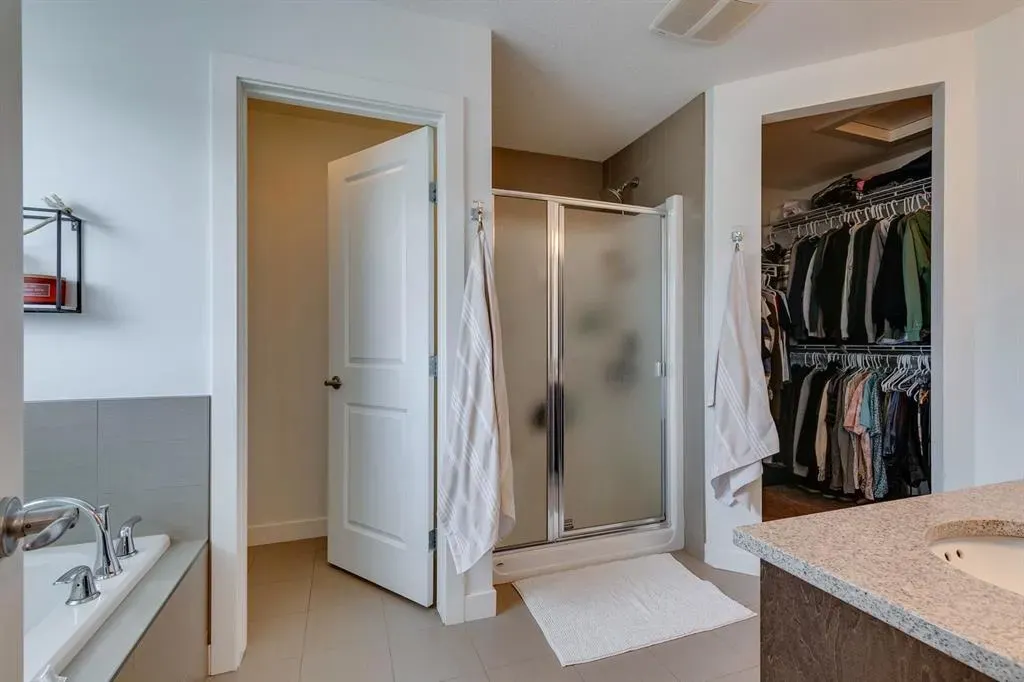 270 Legacy Heights SE