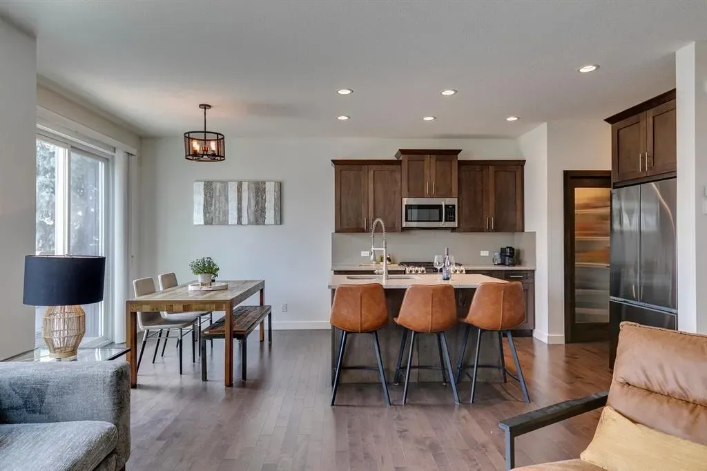 270 Legacy Heights SE