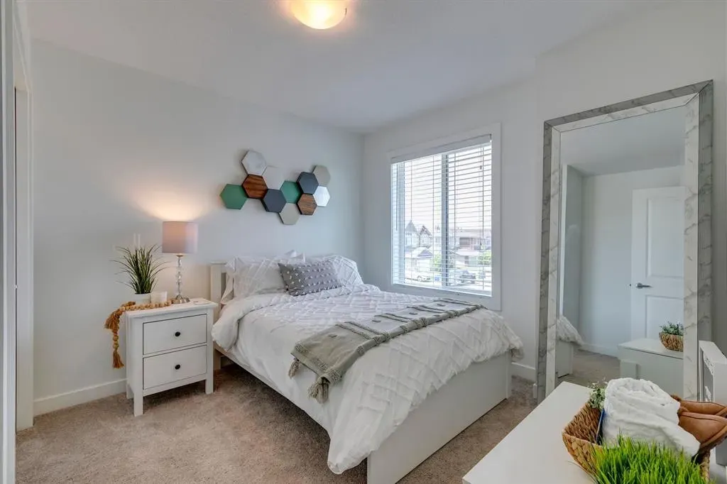 270 Legacy Heights SE