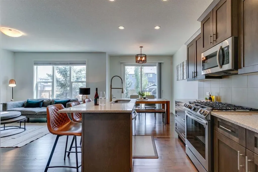 270 Legacy Heights SE