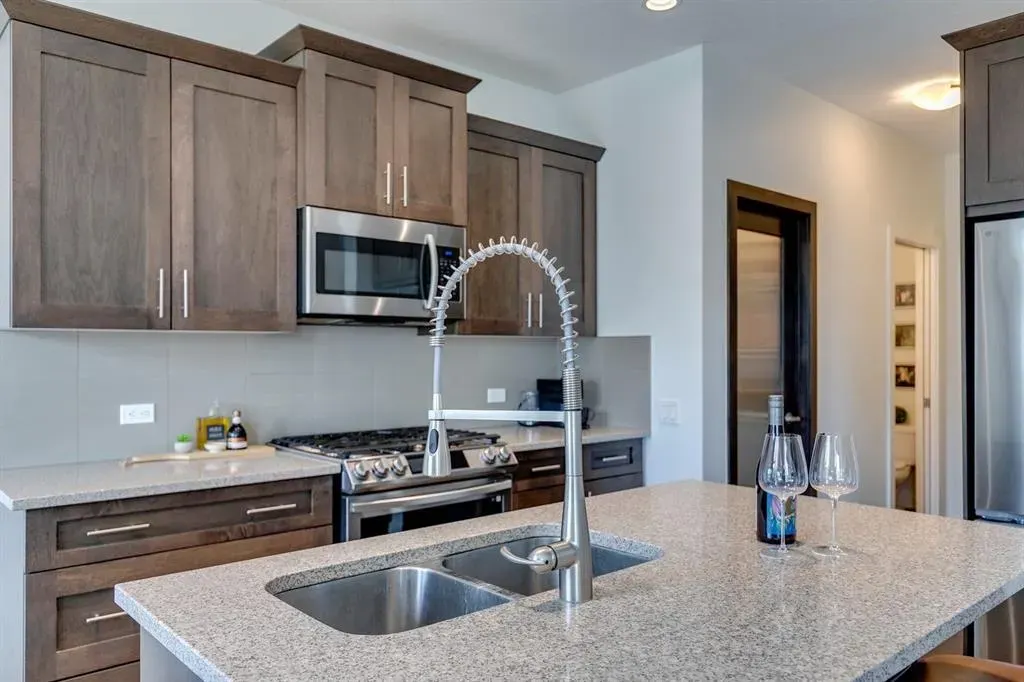 270 Legacy Heights SE