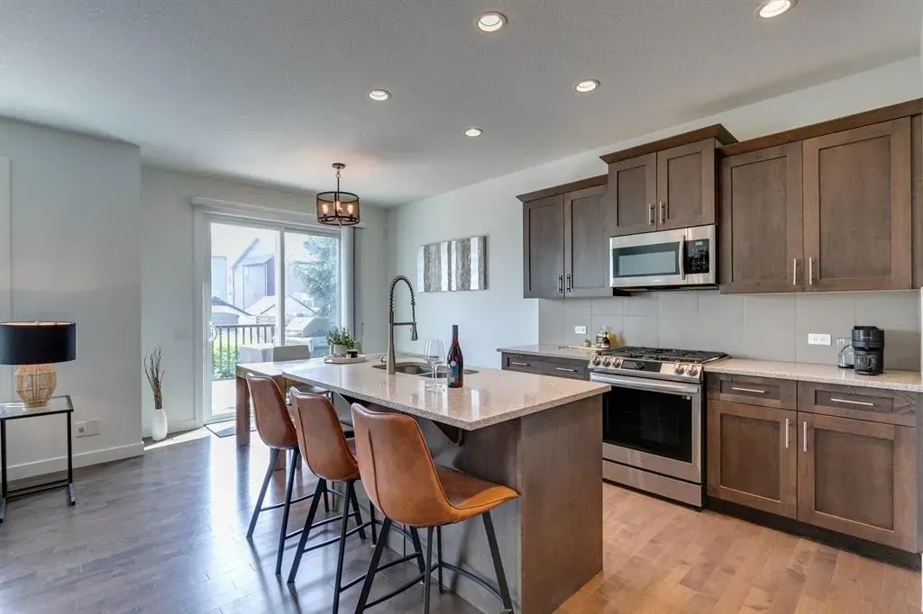 270 Legacy Heights SE