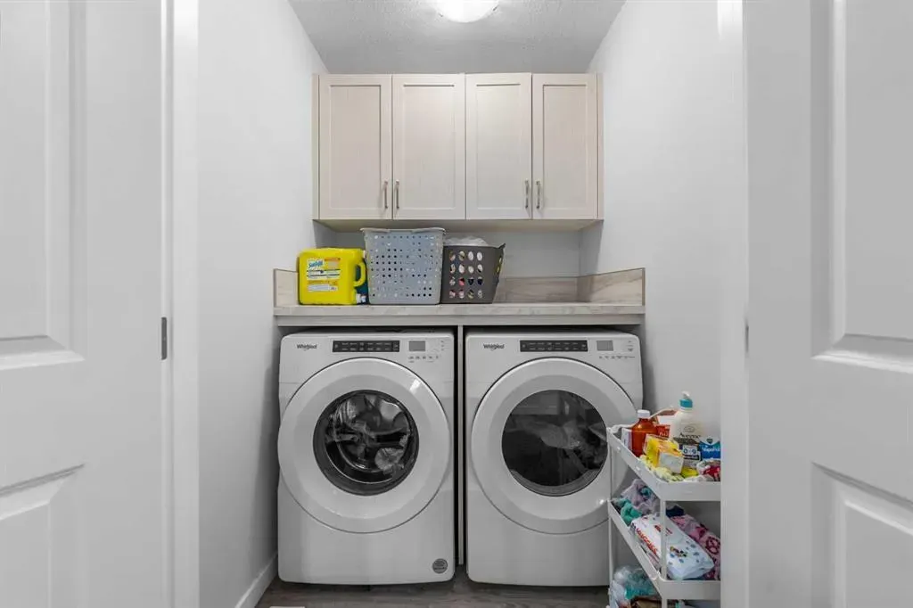 205 Legacy Reach Crescent SE