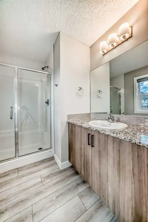 221 Midgrove Mews SW