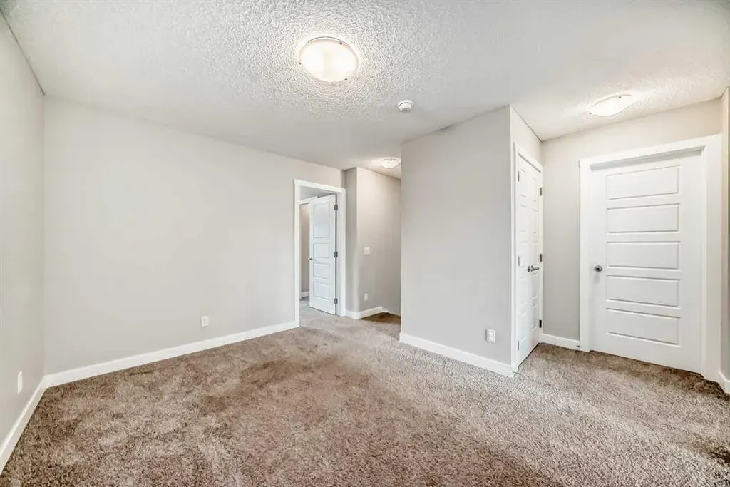 221 Midgrove Mews SW