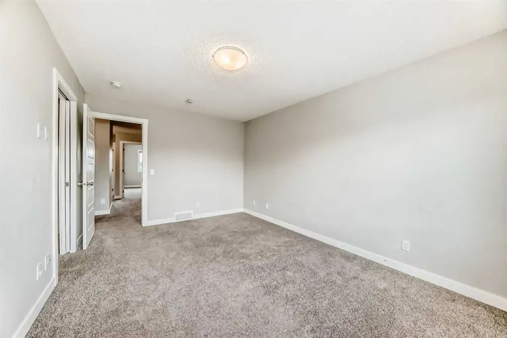 221 Midgrove Mews SW