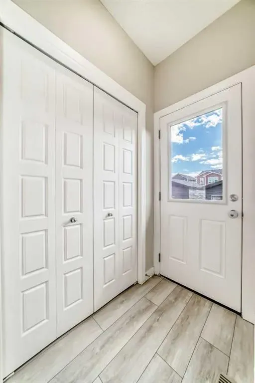 221 Midgrove Mews SW