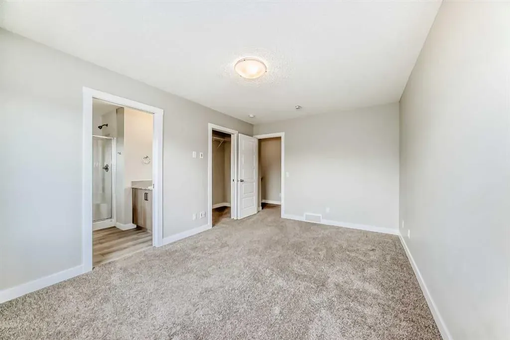 221 Midgrove Mews SW