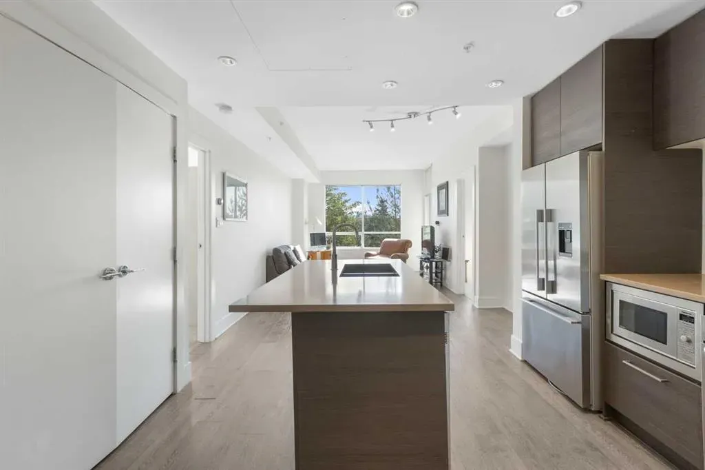 38 9 Street NE, #416