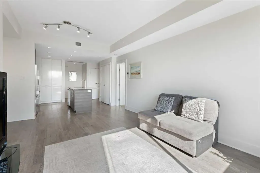 38 9 Street NE, #416