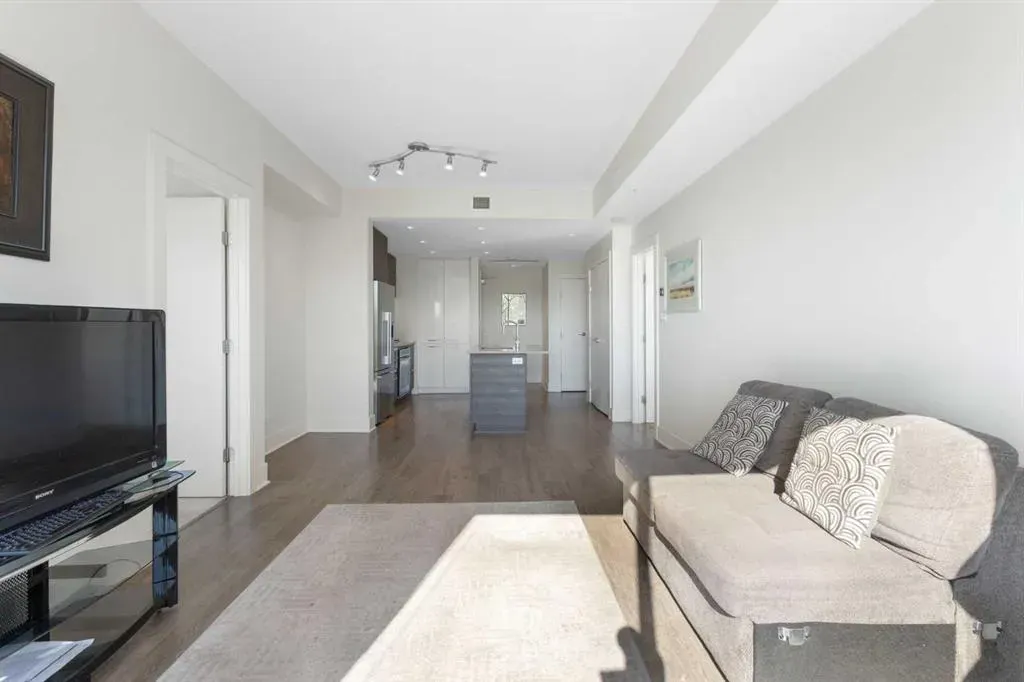 38 9 Street NE, #416