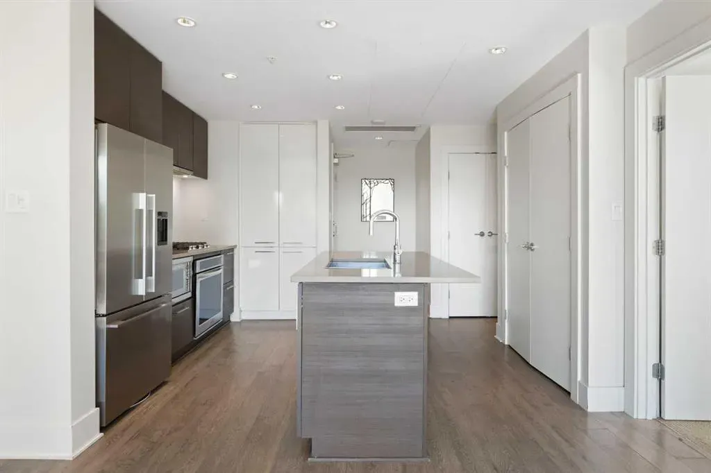 38 9 Street NE, #416
