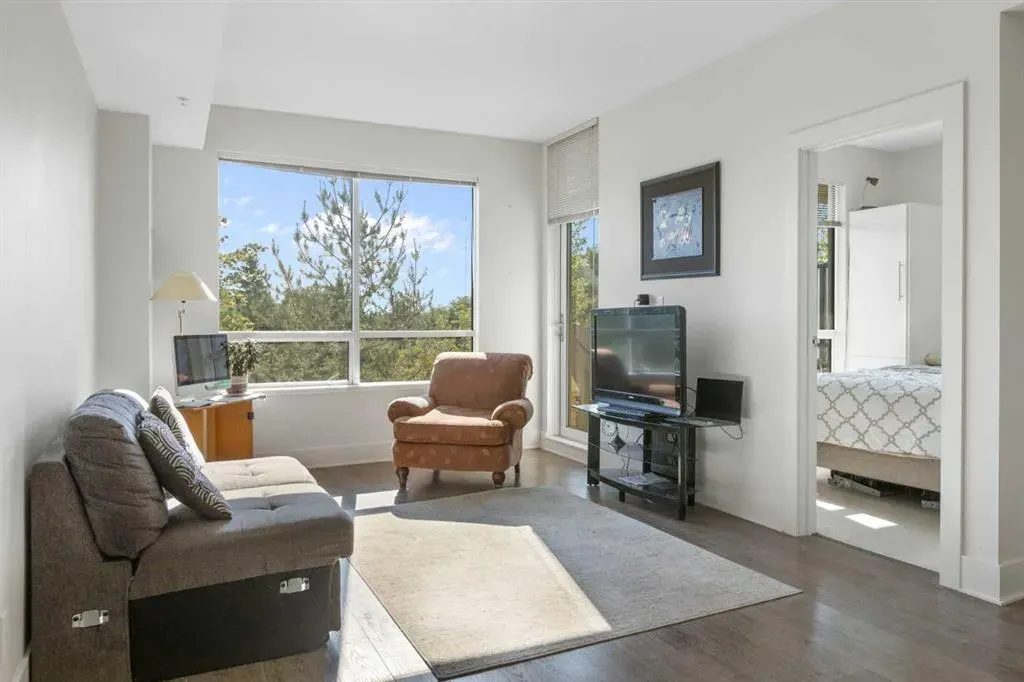 38 9 Street NE, #416
