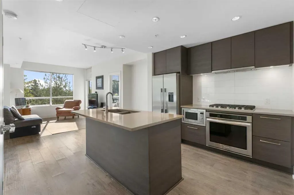 38 9 Street NE, #416