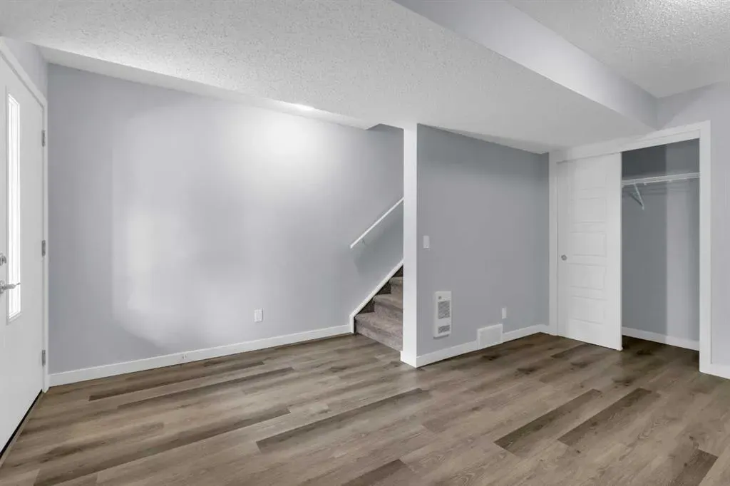301 Redstone Boulevard NE, #432