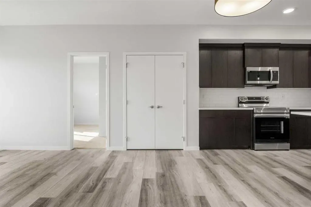 220 Seton Grove SE, #1209