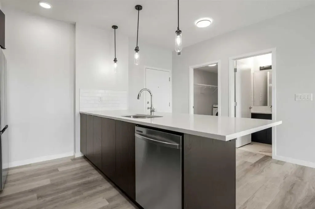 220 Seton Grove SE, #1209