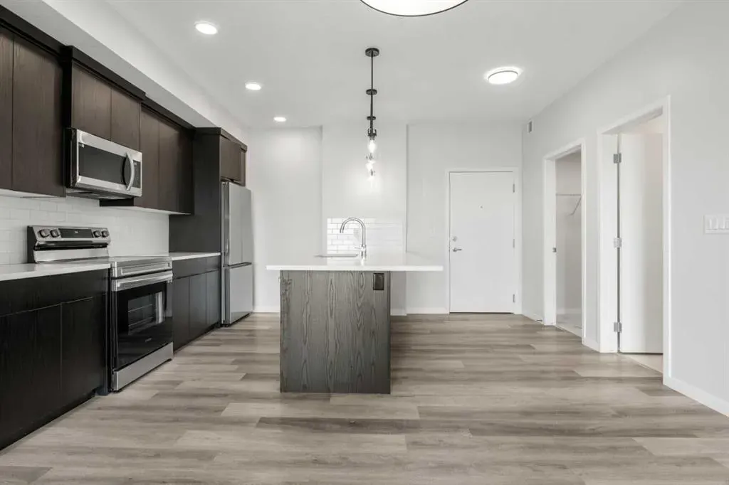 220 Seton Grove SE, #1209