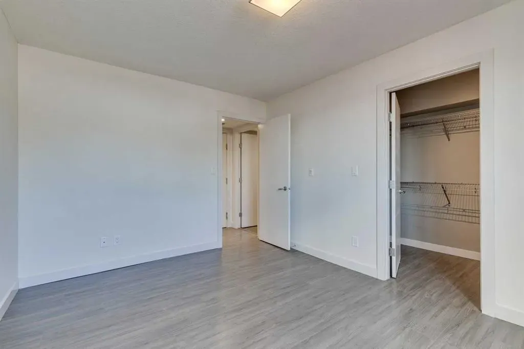 916 Memorial Drive NW, #402