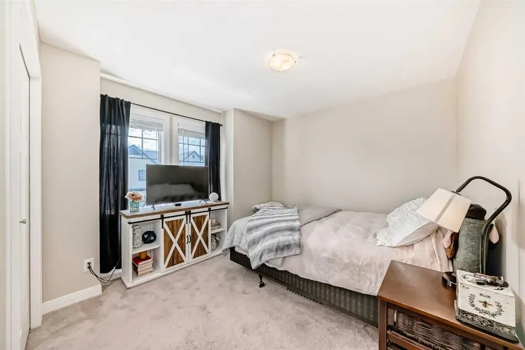 222 Cooperswood Green SW