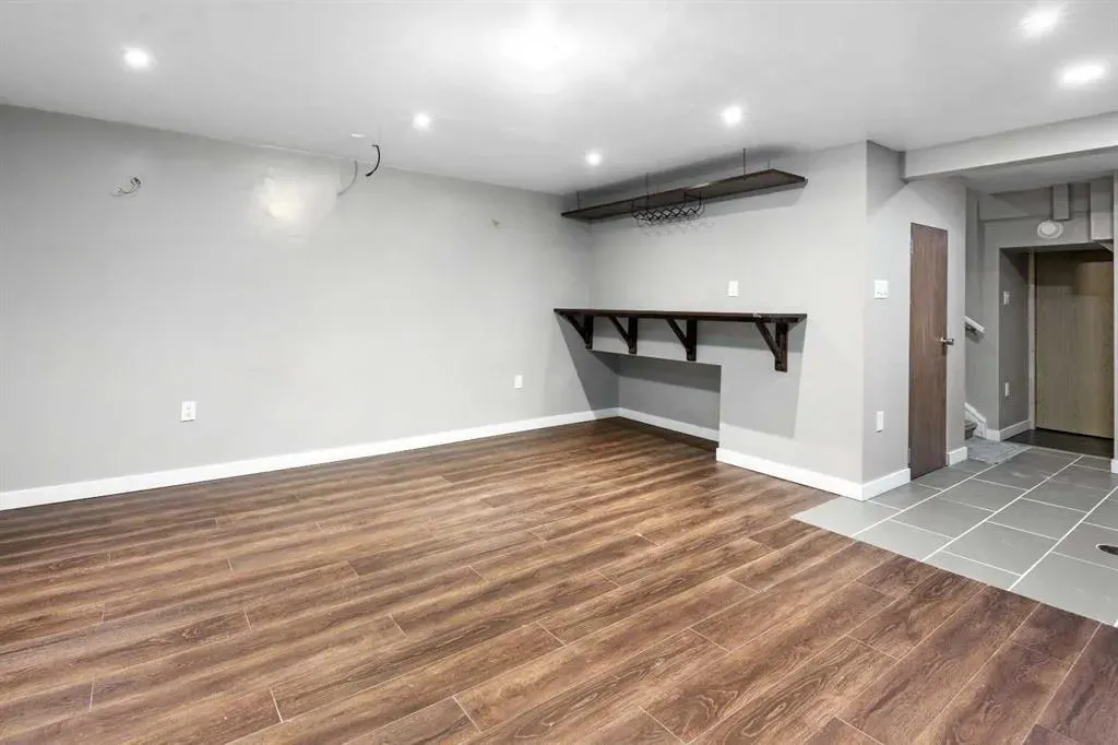 5520 1 Avenue SE, #1