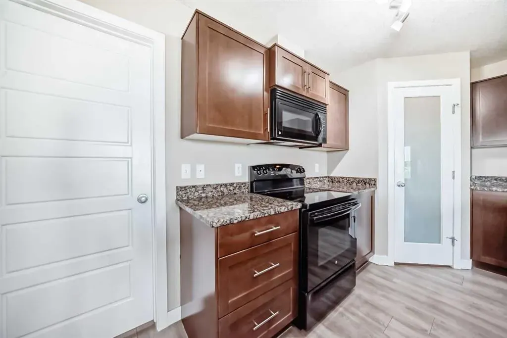2781 Chinook Winds Drive SW, #5101