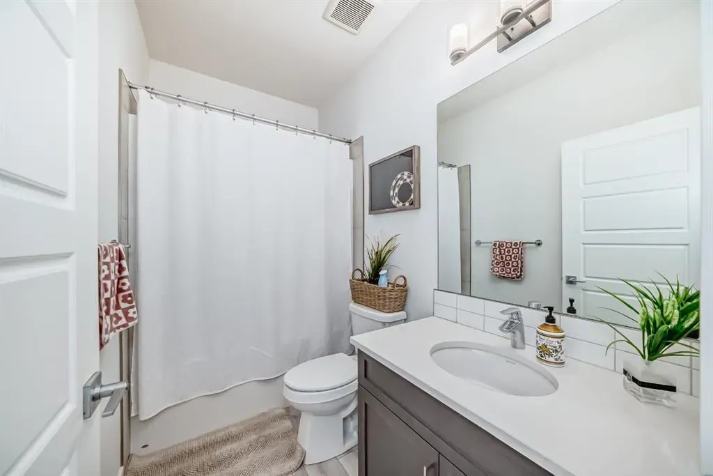 171 Red Sky Crescent NE
