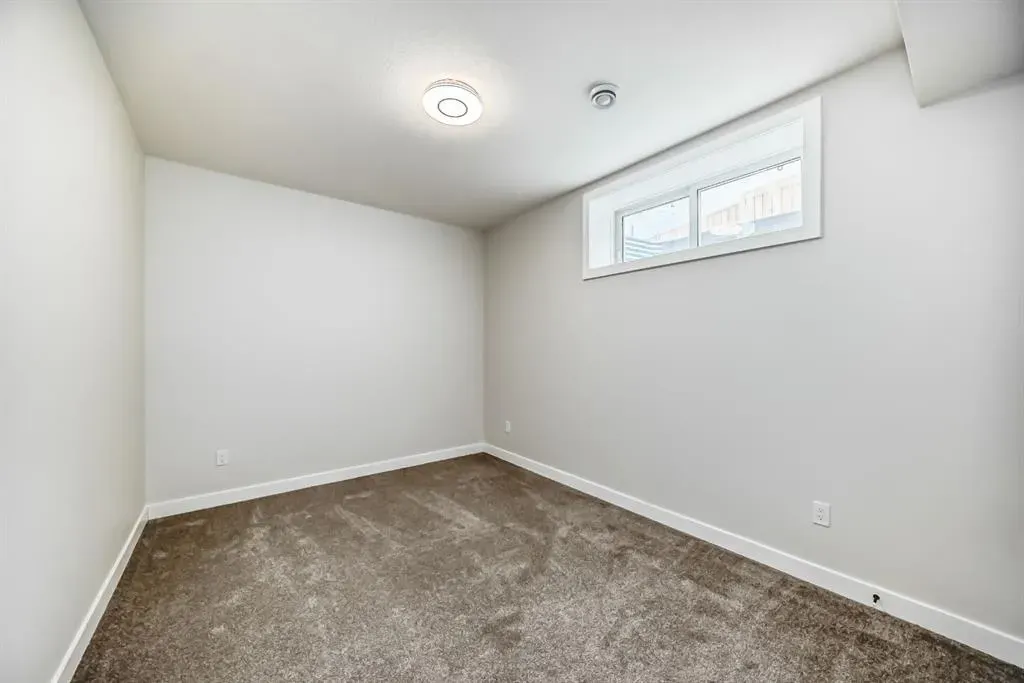 171 Red Sky Crescent NE