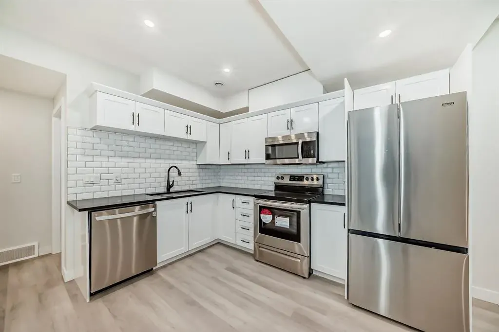 171 Red Sky Crescent NE