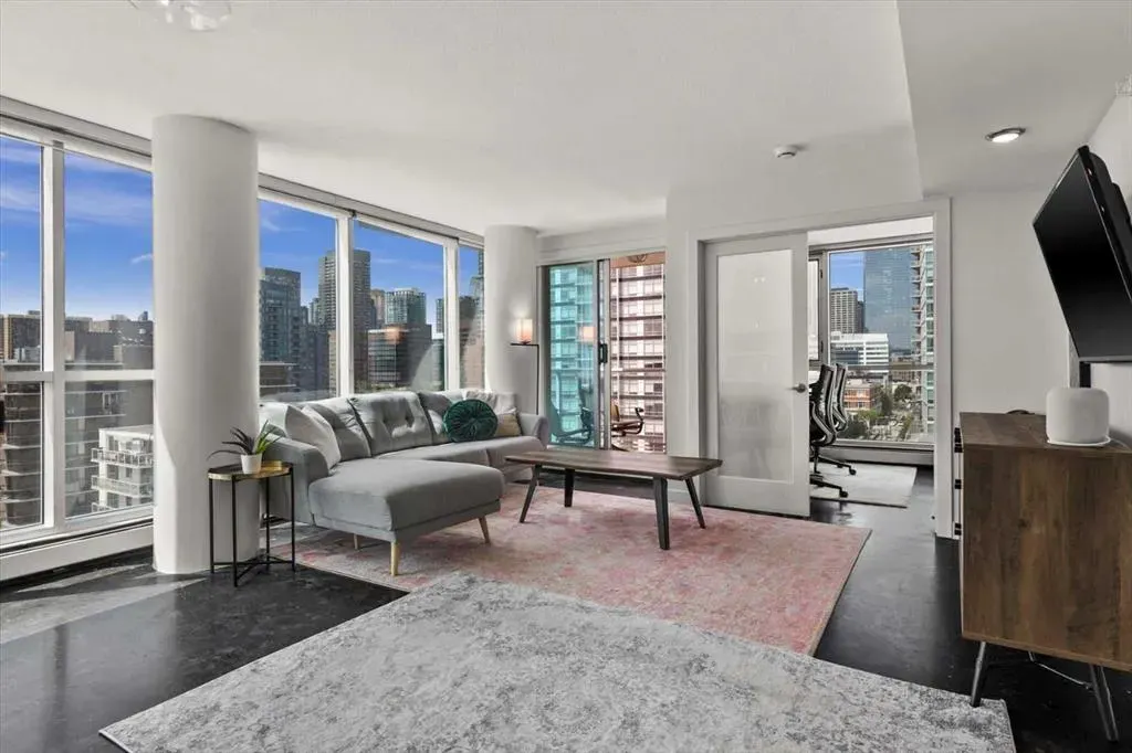 188 15 Avenue SW, #909
