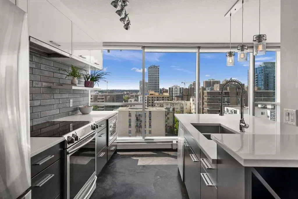 188 15 Avenue SW, #909